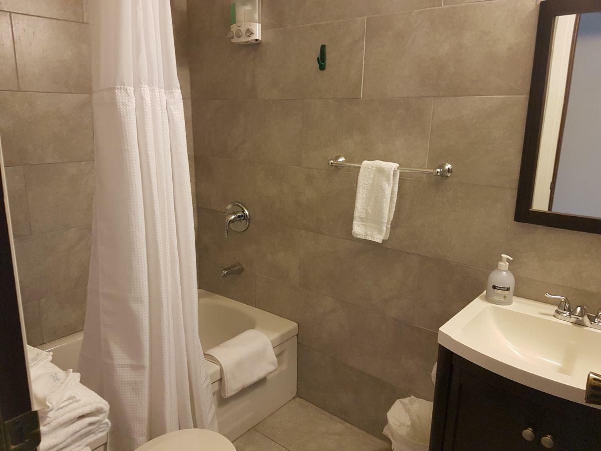 Indoor Comfort In An Outdoor Paradise Sleeps 4- 5 Min To Golf & Ski Apartment Kimberley Exterior photo